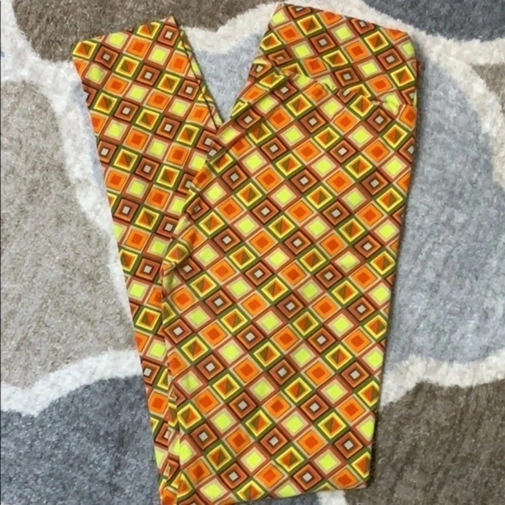 🐺LulaRoe Funky Geometric Leggings - Neon & Bold